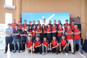 Đội ngũ nhân viên tận tâm tại Anh Nguyễn Plastic